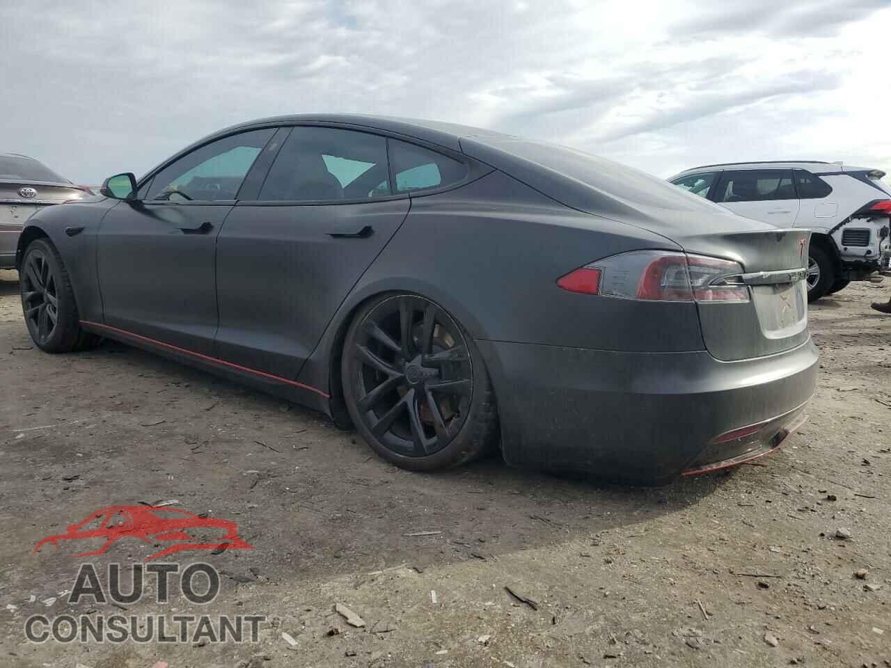 TESLA MODEL S 2021 - 5YJSA1E5XMF435213