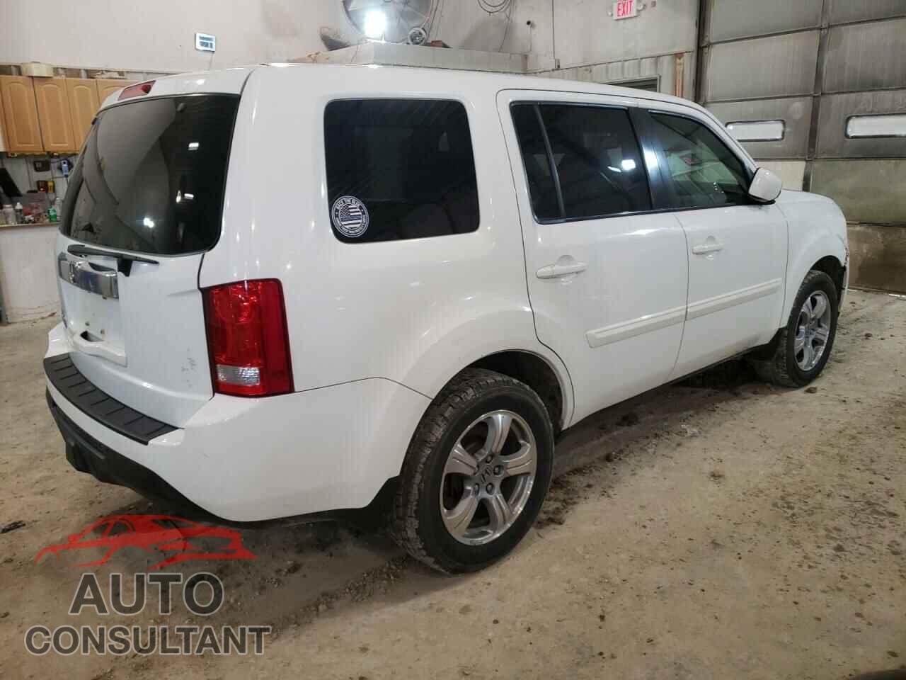 HONDA PILOT 2015 - 5FNYF3H58FB027976