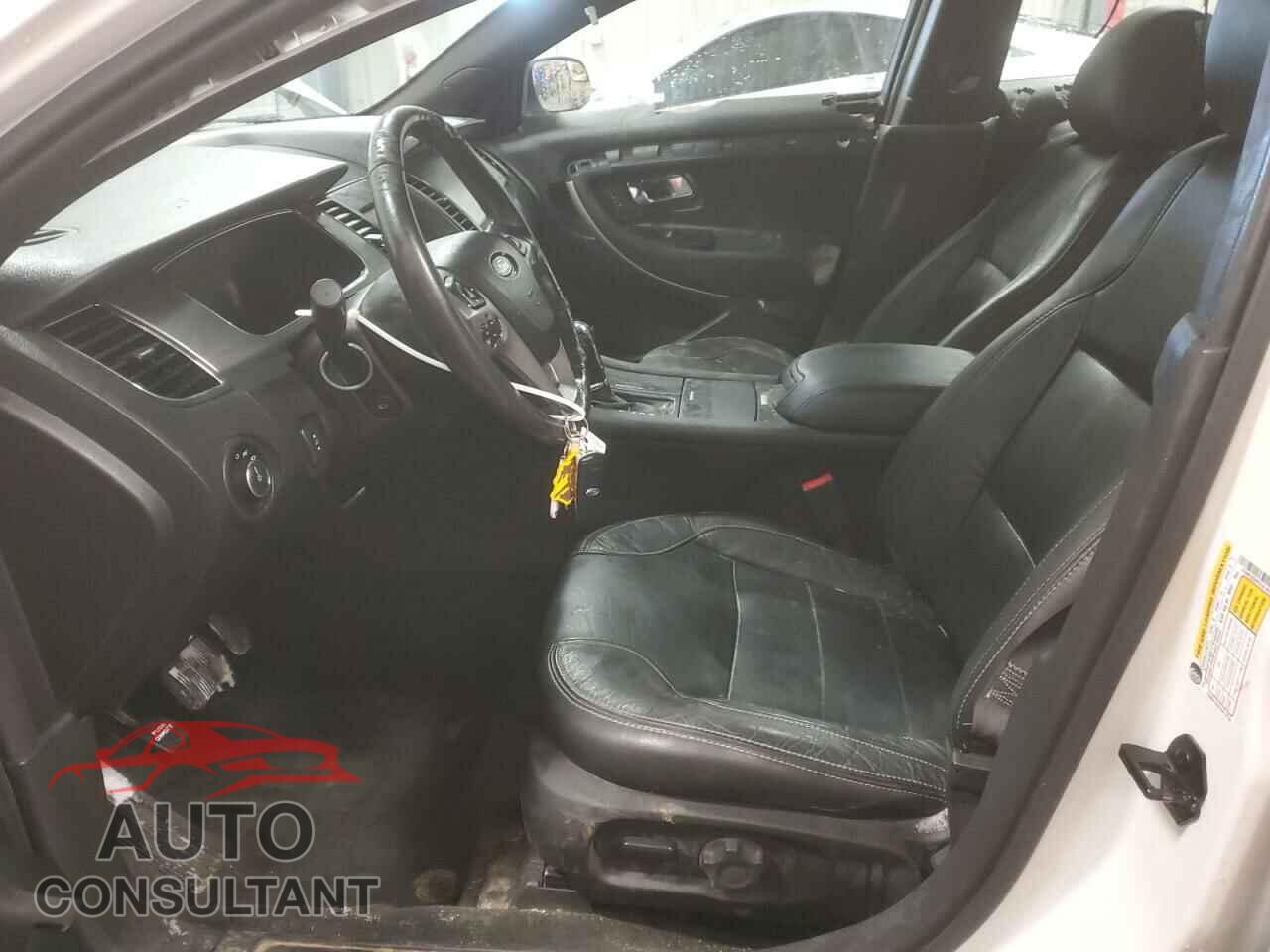 FORD TAURUS 2015 - 1FAHP2E80FG181955