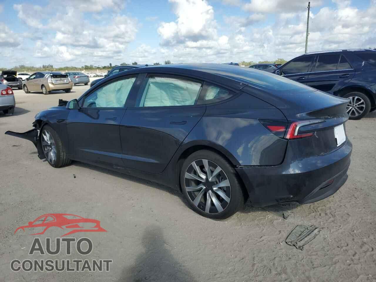 TESLA MODEL 3 2024 - 5YJ3E1EA2RF752321