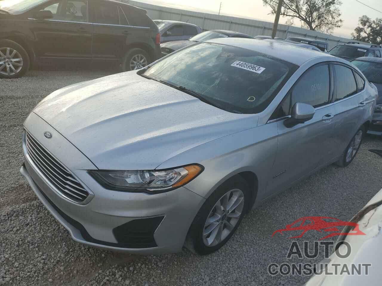 FORD FUSION 2019 - 3FA6P0LU7KR256729