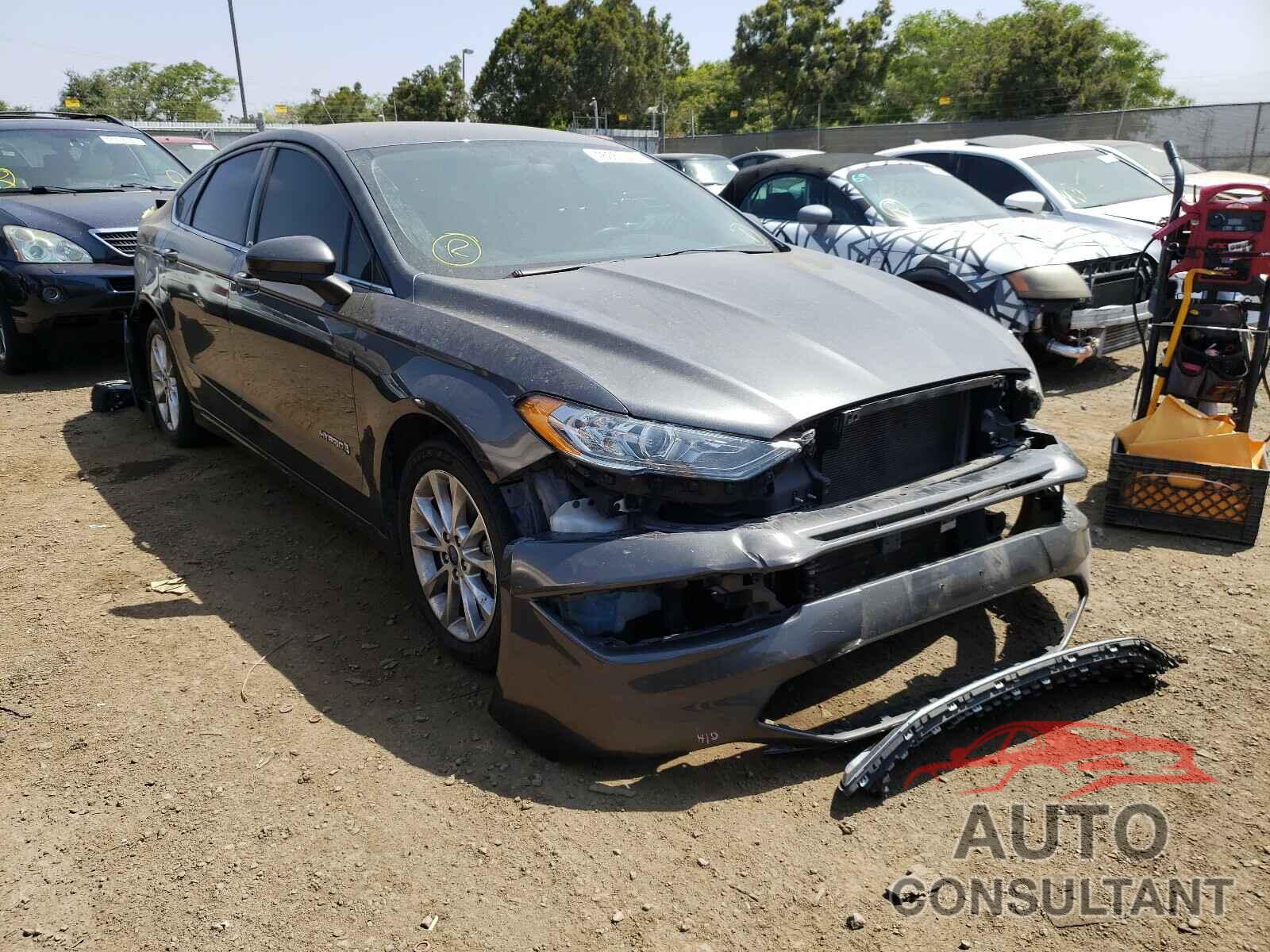 FORD FUSION 2017 - 3FA6P0LU3HR385477