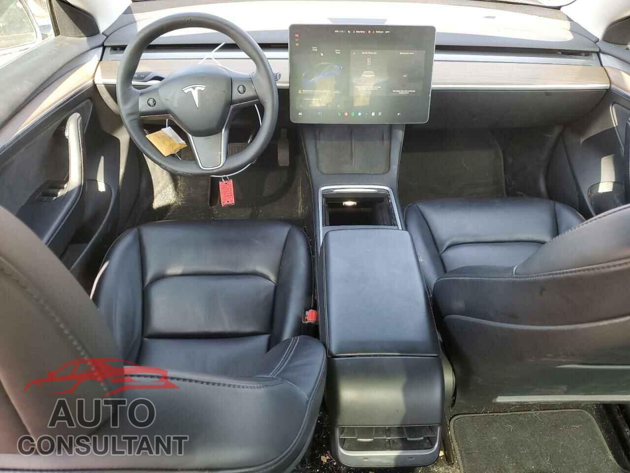 TESLA MODEL 3 2021 - 5YJ3E1EB8MF003072