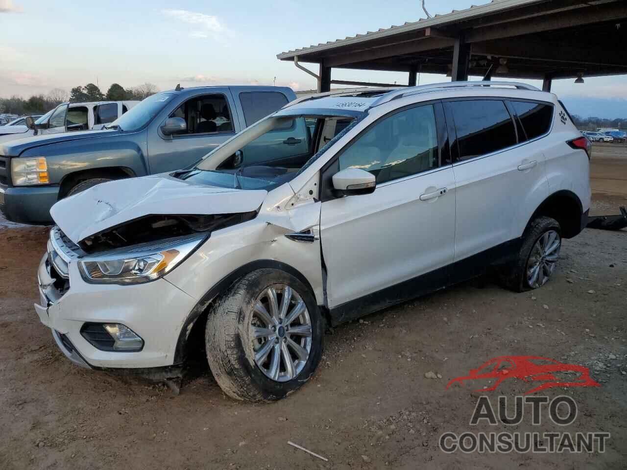 FORD ESCAPE 2017 - 1FMCU0J94HUD48821