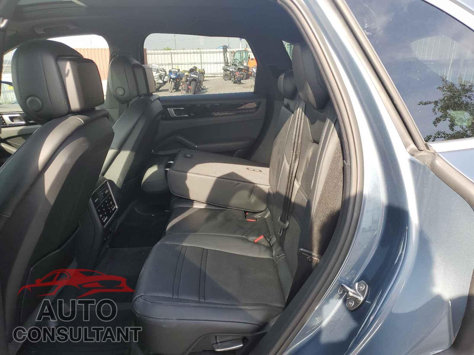 PORSCHE CAYENNE 2019 - WP1AA2AY6KDA01715