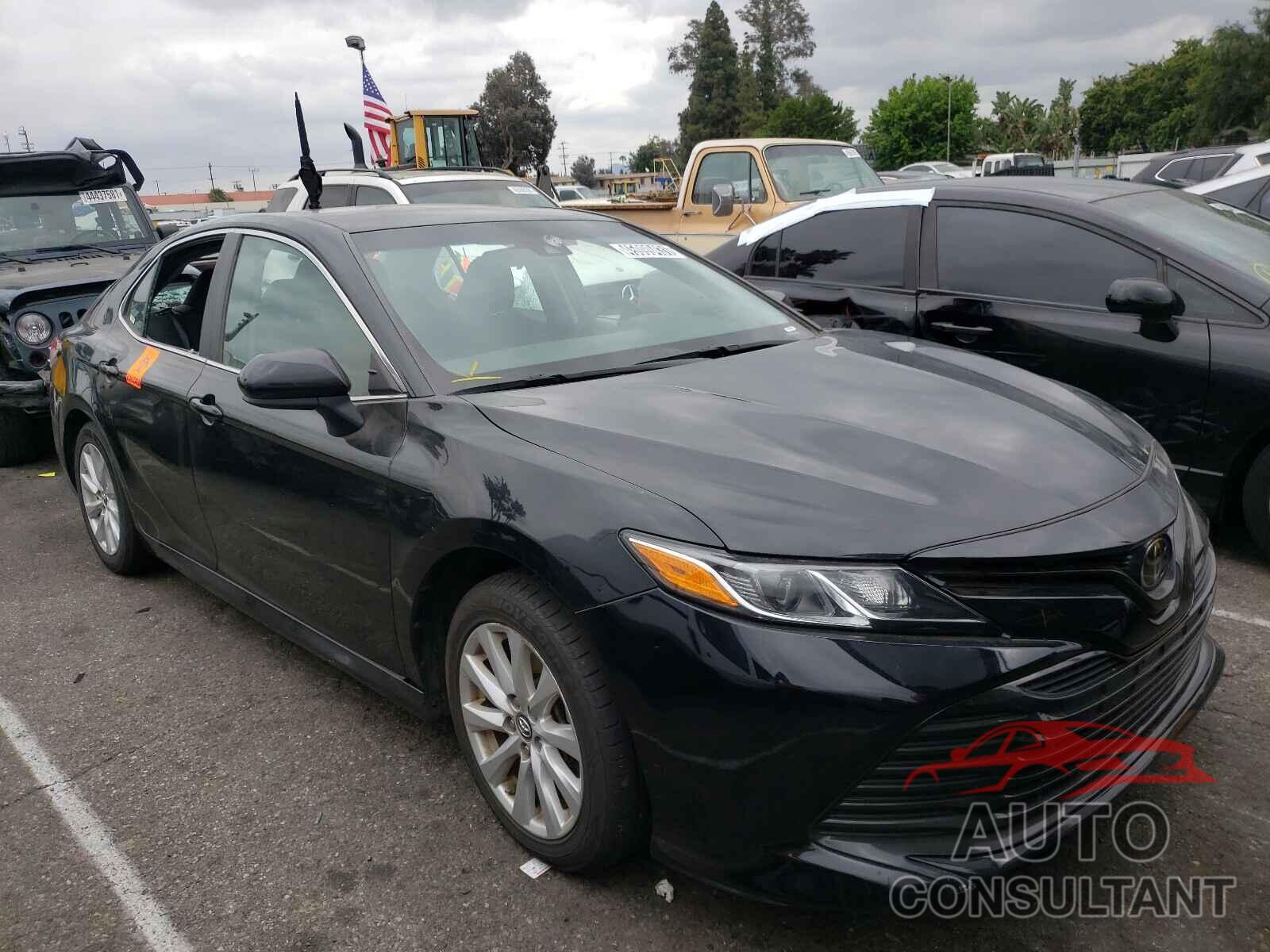 TOYOTA CAMRY 2018 - 4T1B11HK4JU640011