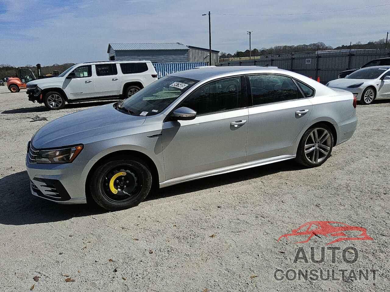 VOLKSWAGEN PASSAT 2018 - 1VWAA7A37JC031116