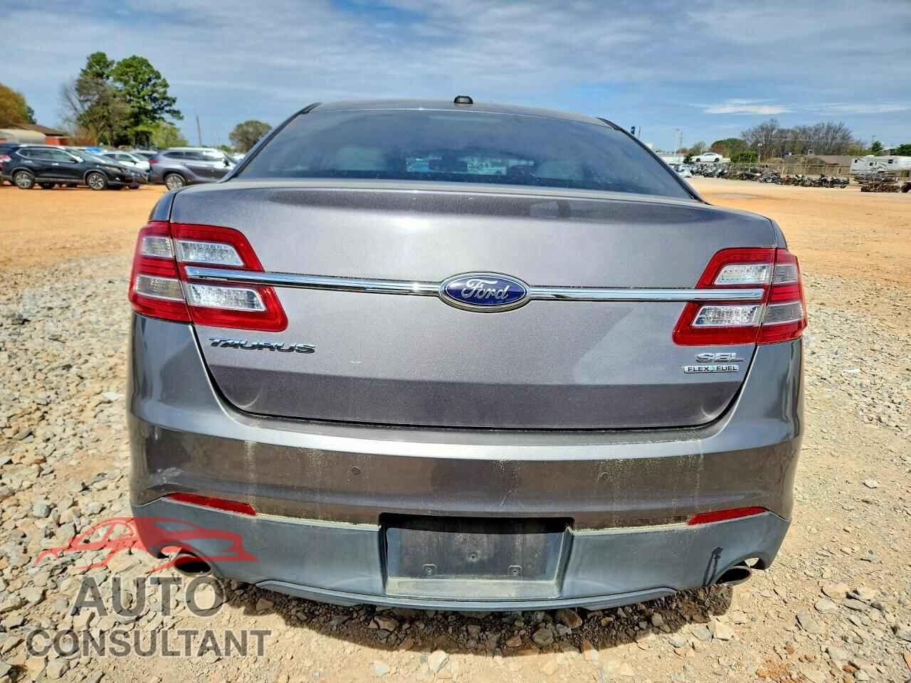 FORD TAURUS 2013 - 1FAHP2E85DG161133
