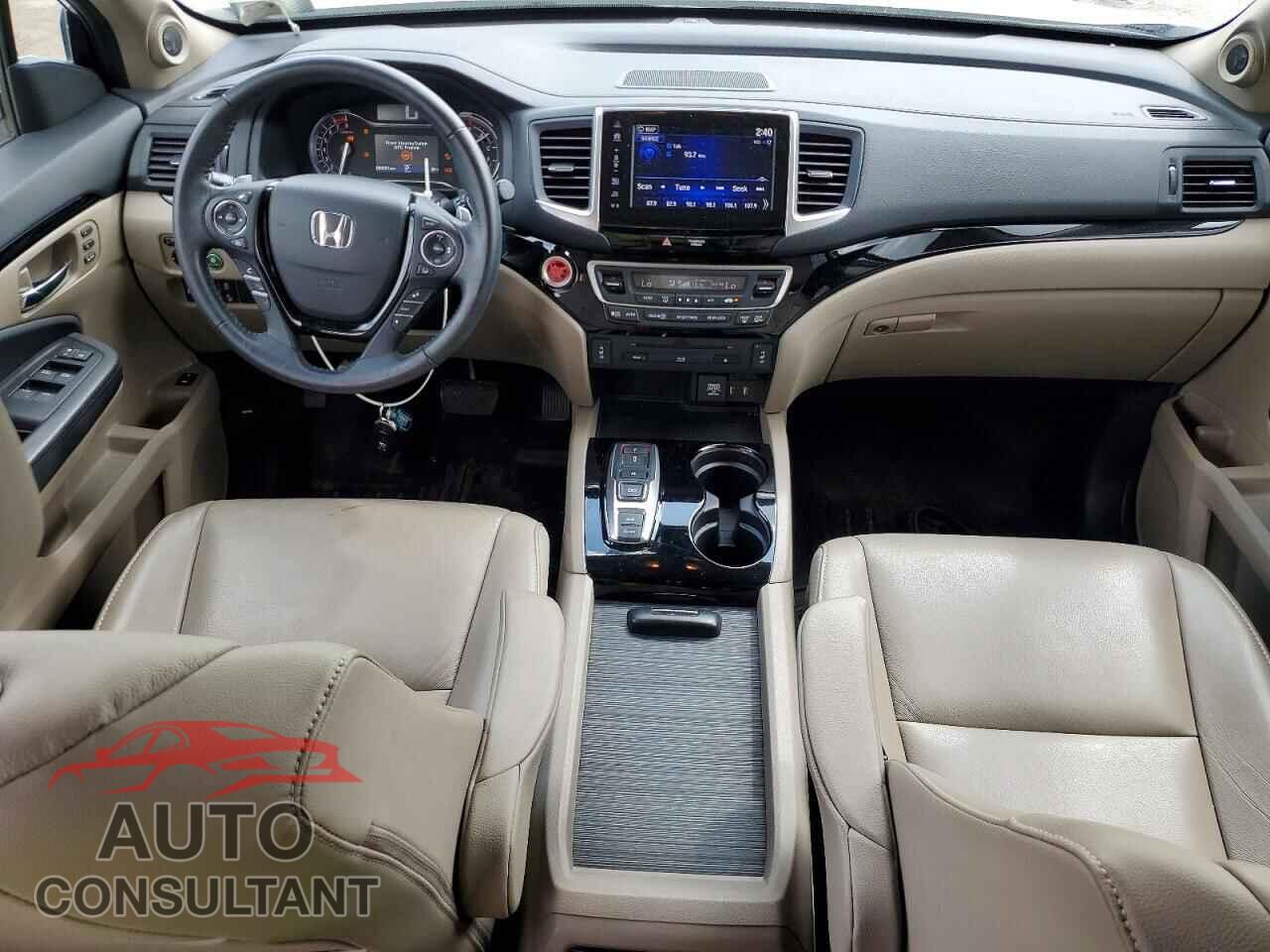 HONDA PILOT 2017 - 5FNYF6H97HB073516