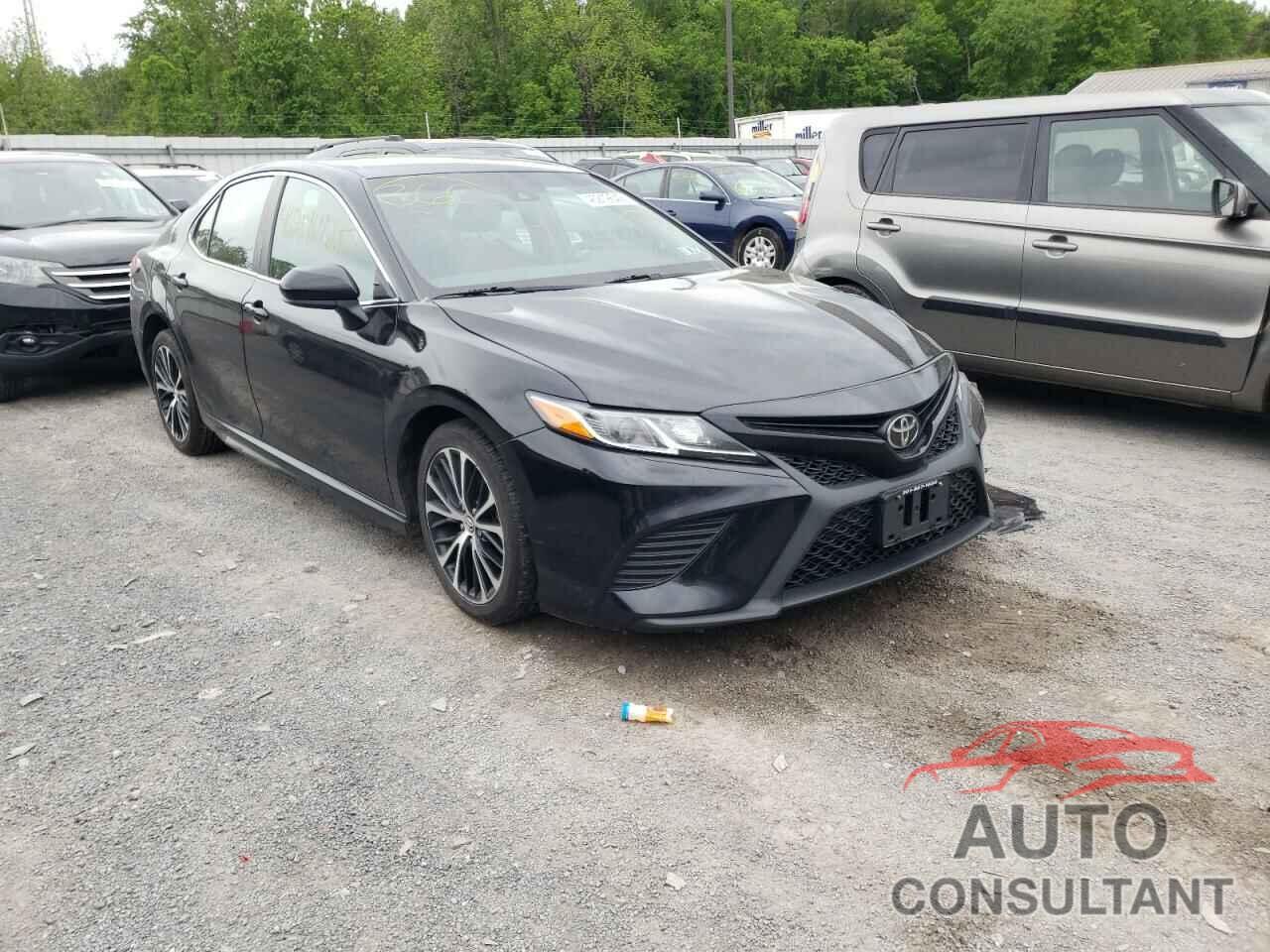 TOYOTA CAMRY 2018 - 4T1B11HK8JU551803