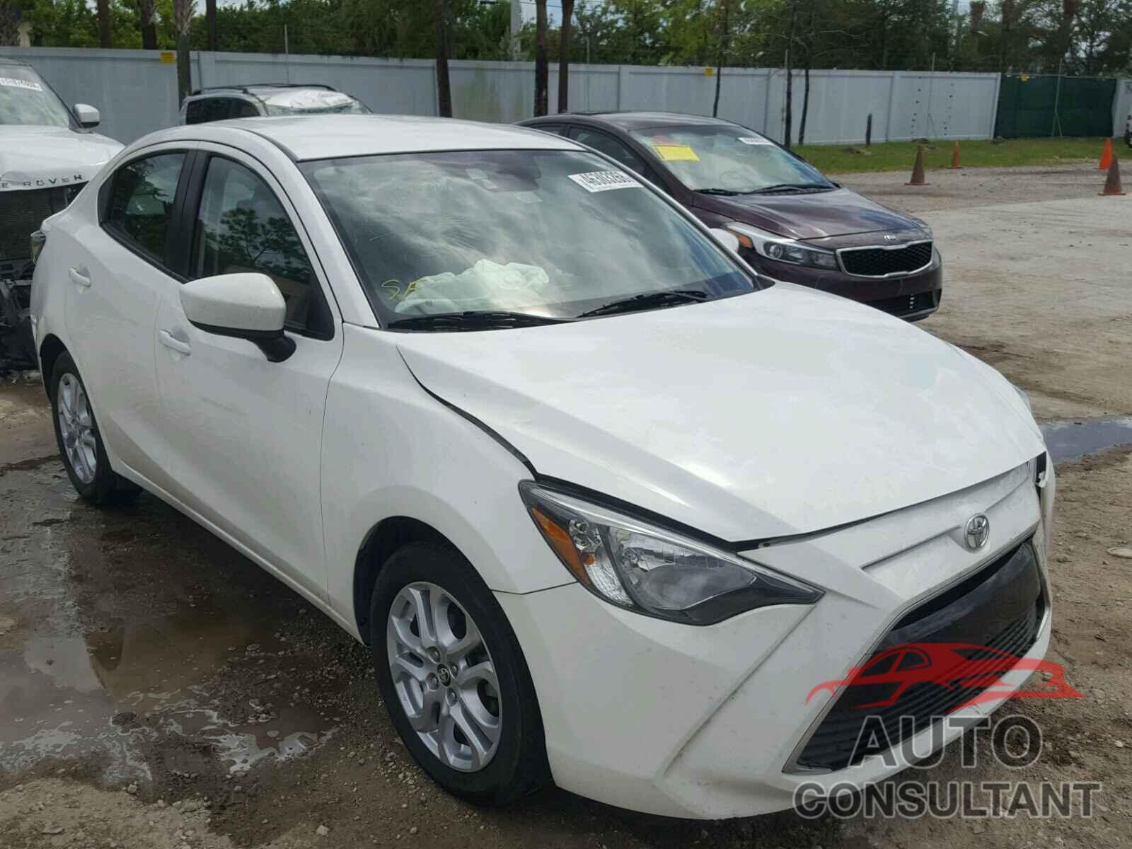 TOYOTA YARIS 2017 - 3MYDLBYV4HY185029