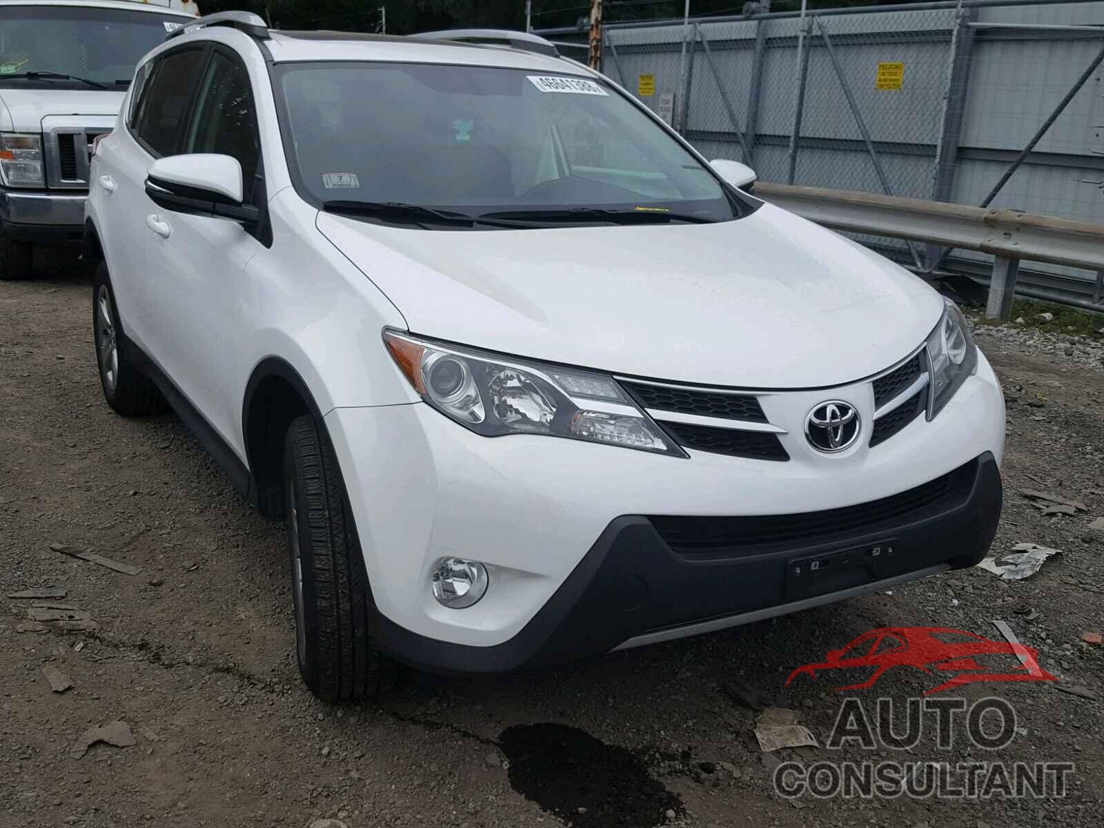 TOYOTA RAV4 XLE 2015 - 2T3RFREV6FW360568