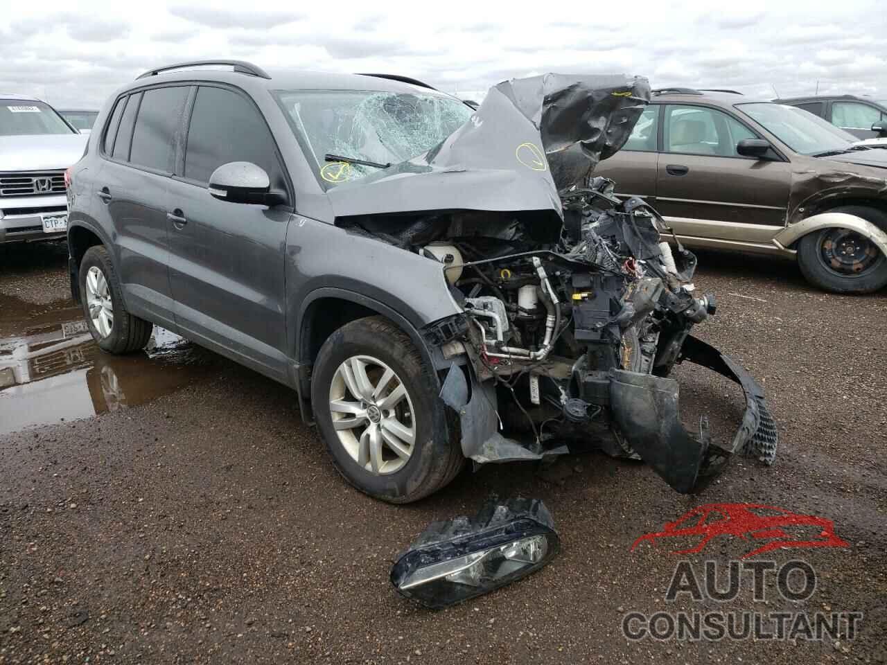 VOLKSWAGEN TIGUAN 2017 - WVGBV7AX8HK033239