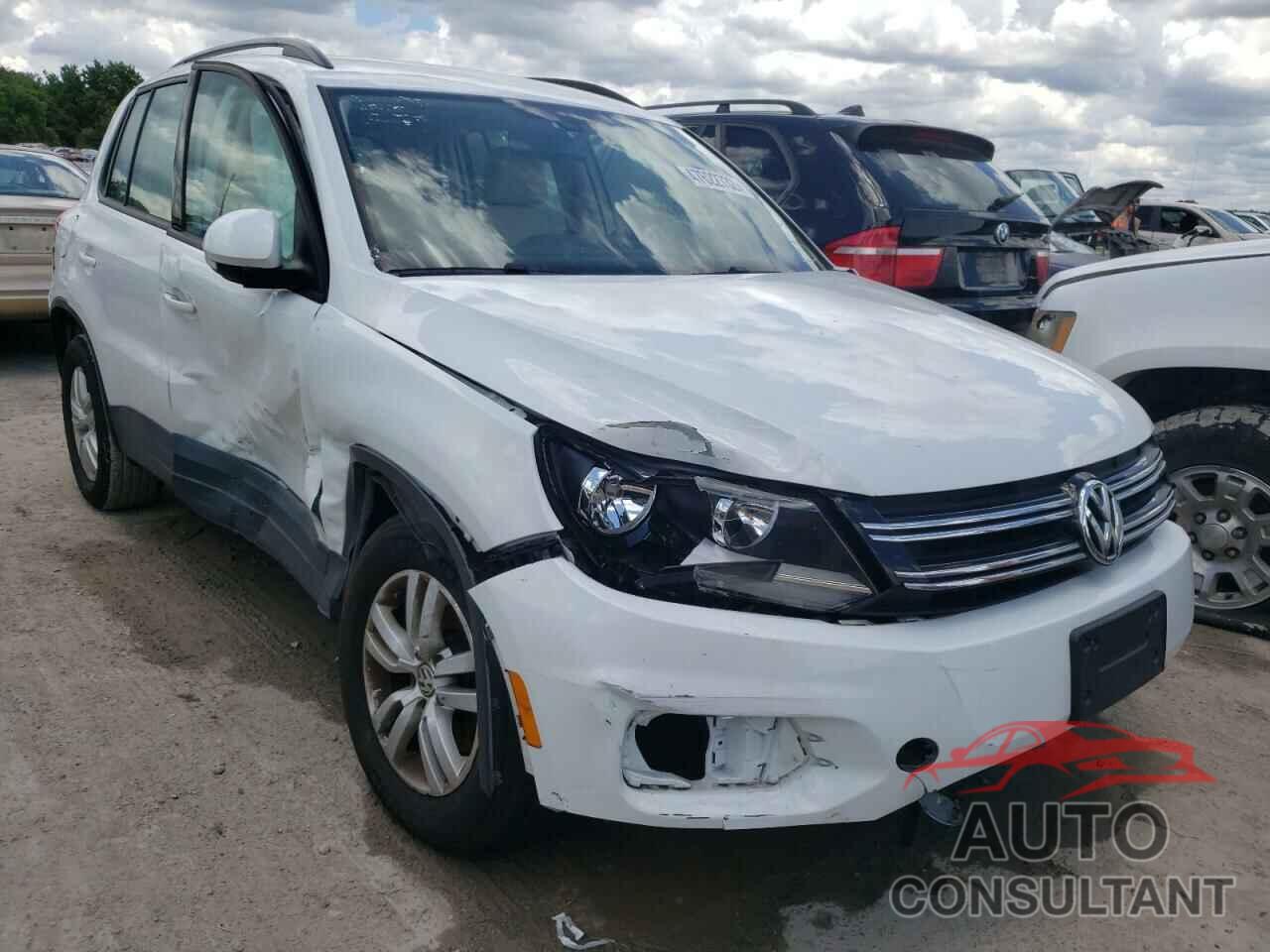 VOLKSWAGEN TIGUAN 2016 - WVGAV7AX5GW614037