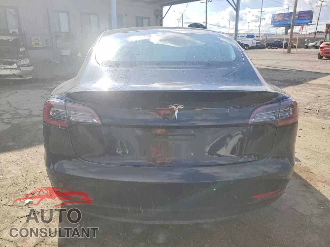 TESLA MODEL 3 2018 - 5YJ3E1EA4JF070125