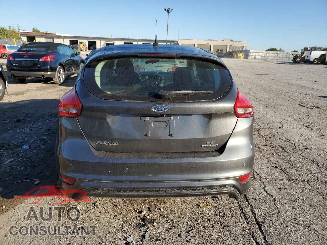 FORD FOCUS 2015 - 1FADP3K23FL217553