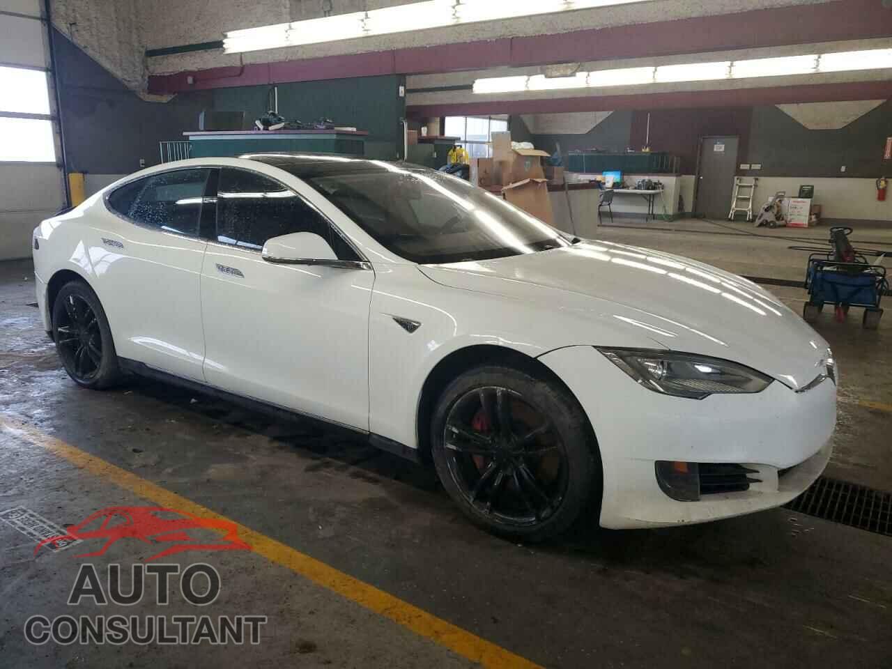 TESLA MODEL S 2013 - 5YJSA1CG1DFP20404