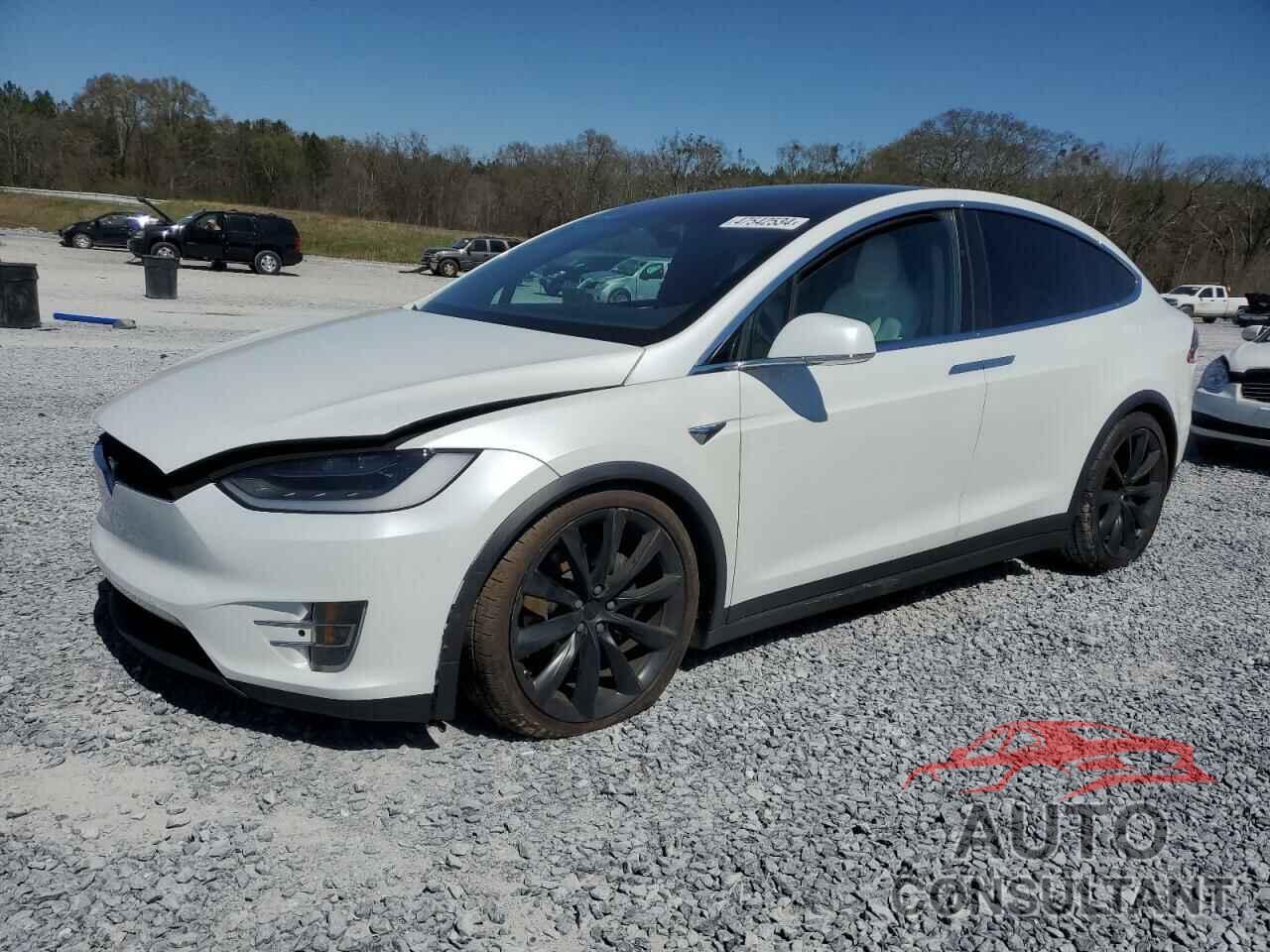 TESLA MODEL X 2019 - 5YJXCAE23KF204320