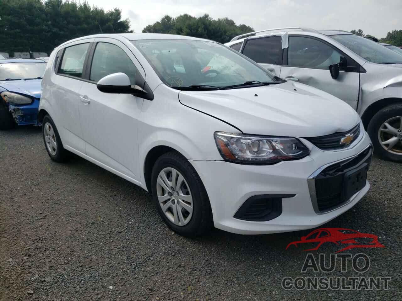 CHEVROLET SONIC 2019 - 1G1JG6SB2K4104088