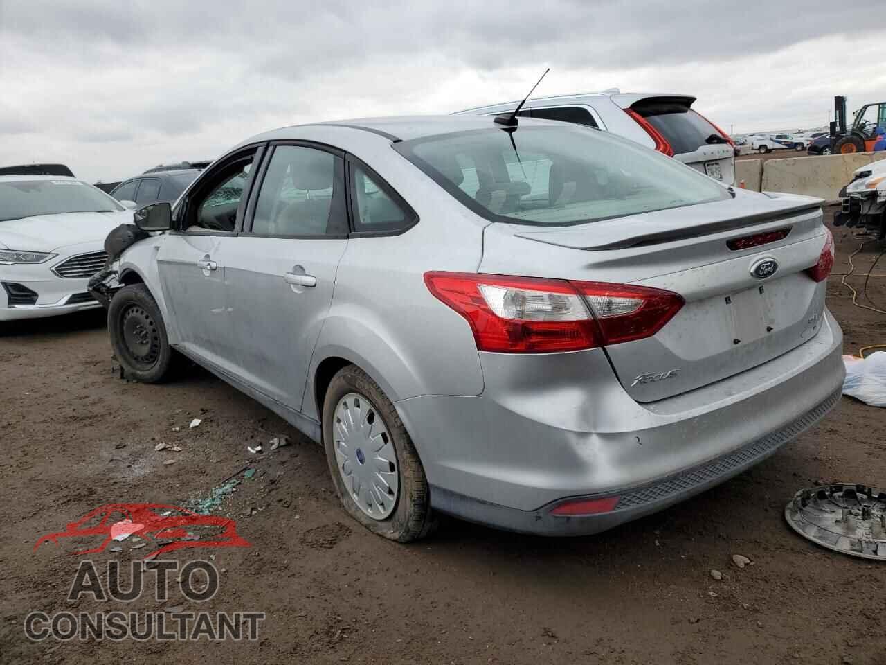FORD FOCUS 2012 - 1FAHP3F24CL236121