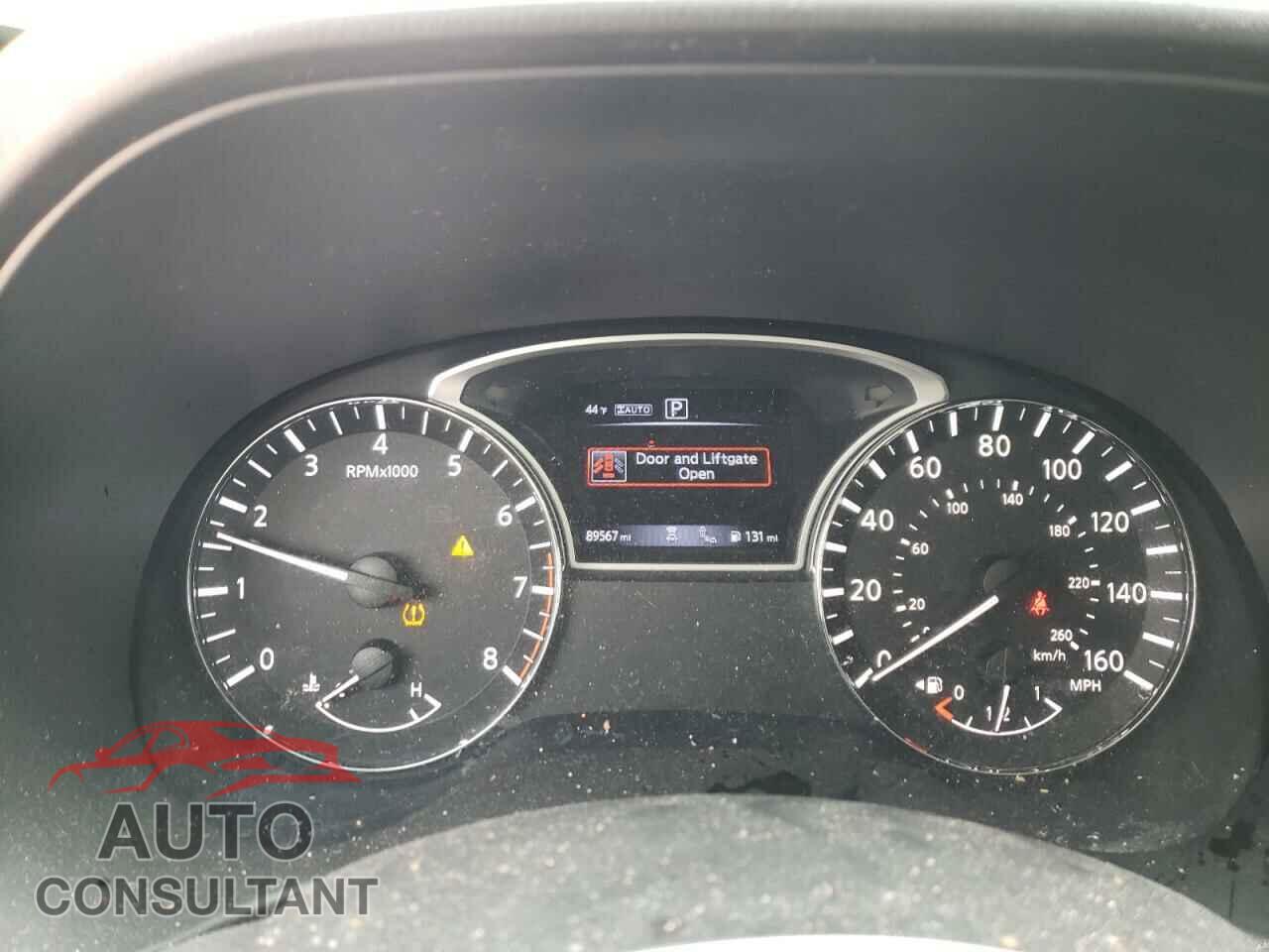 NISSAN PATHFINDER 2017 - 5N1DR2MM2HC636246