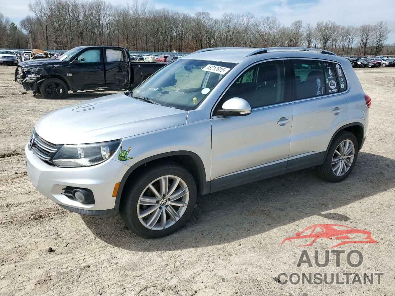 VOLKSWAGEN TIGUAN 2012 - WVGAV7AX4CW520340