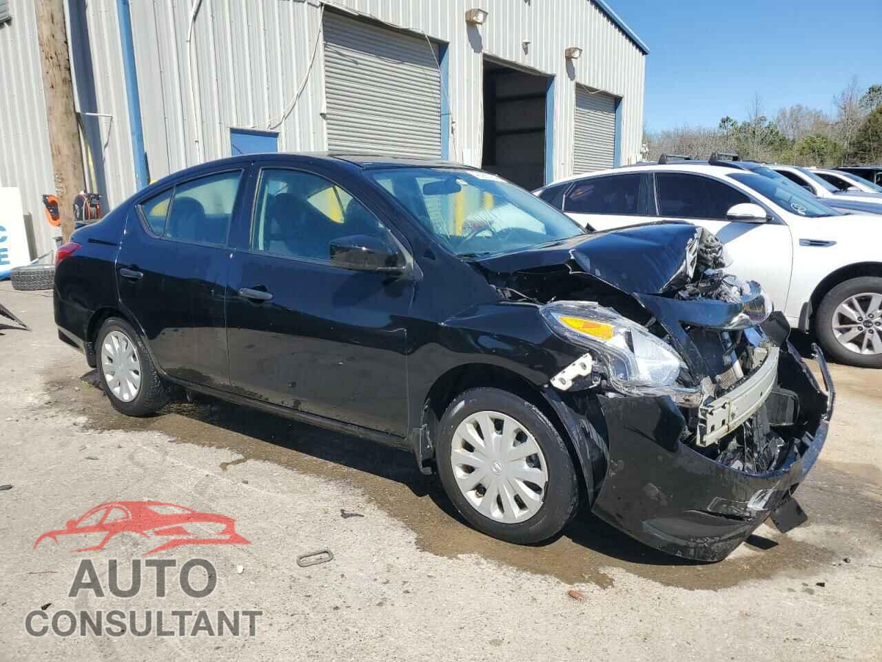 NISSAN VERSA 2019 - 3N1CN7AP3KL801243