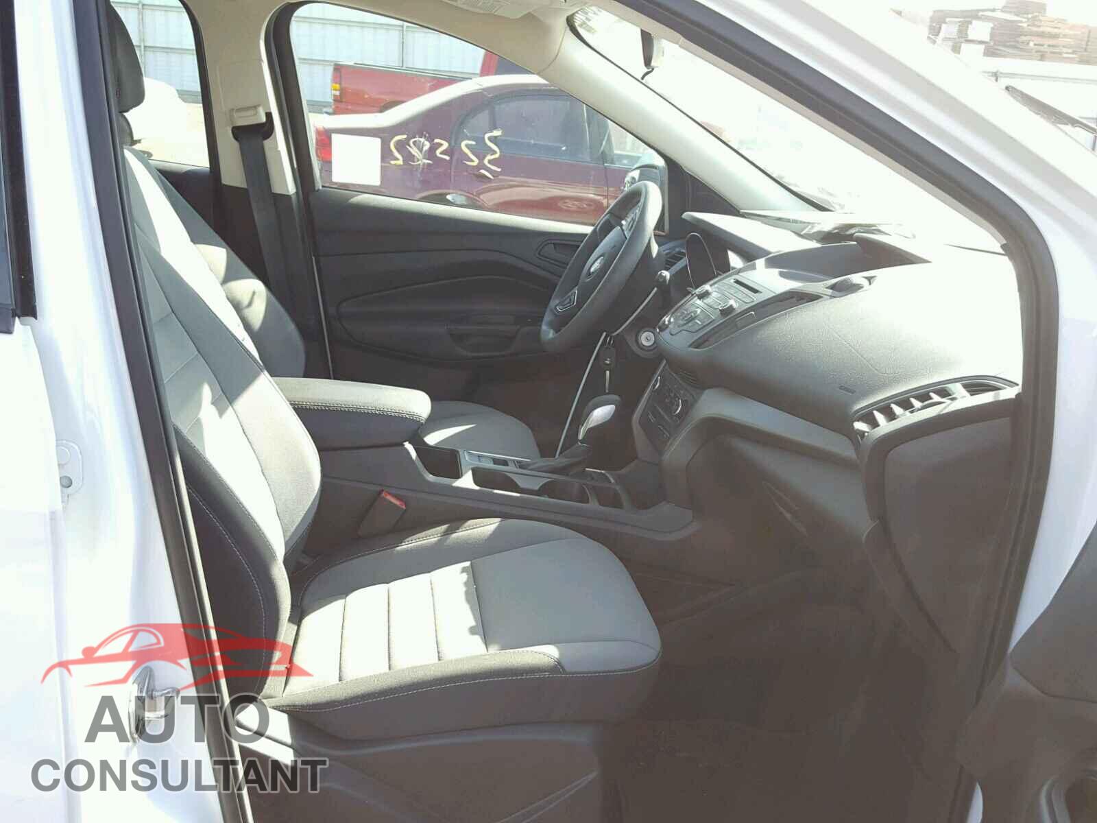 FORD ESCAPE S 2017 - 1FMCU0F73HUC51570