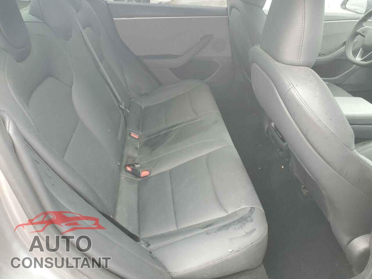 TESLA MODEL 3 2025 - 5YJ3E1EA6SF908494