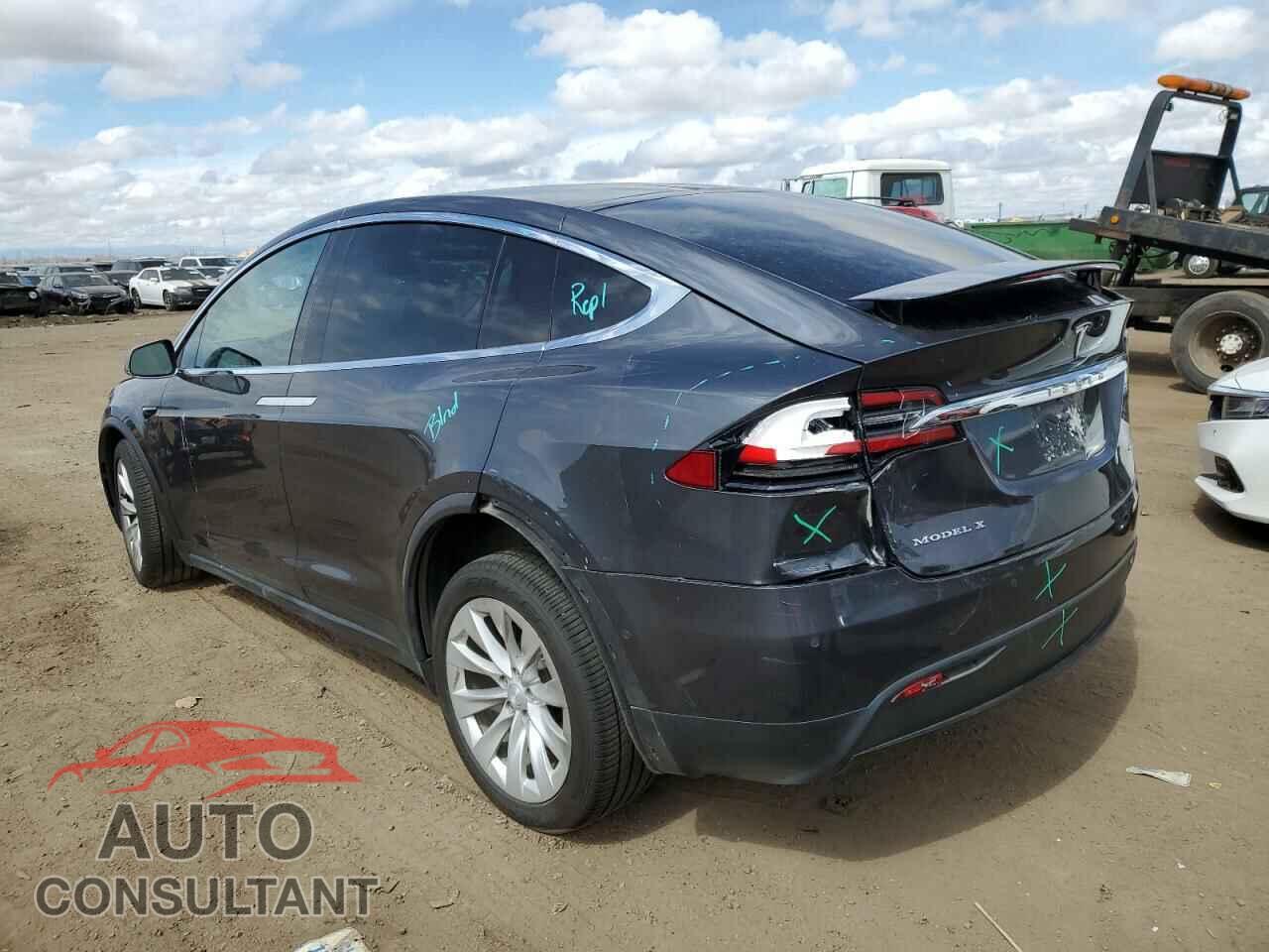 TESLA MODEL X 2018 - 5YJXCBE29JF121656