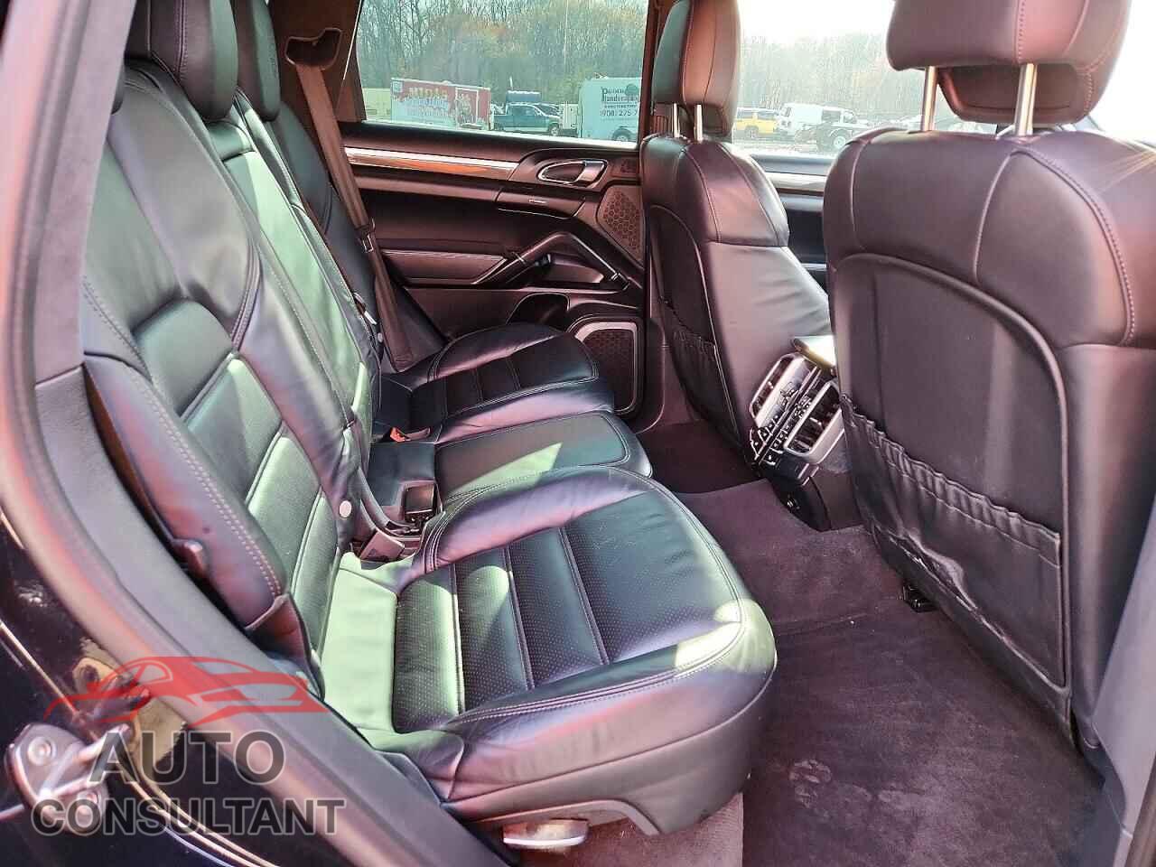 PORSCHE CAYENNE 2016 - WP1AC2A26GLA86140