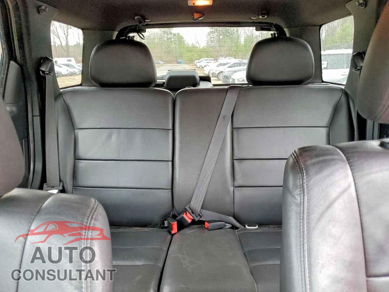 FORD ESCAPE 2010 - 1FMCU9E74AKB63618