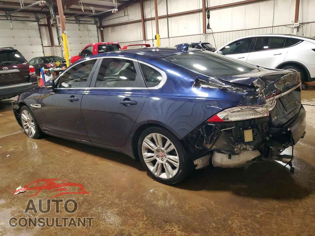 JAGUAR XF 2017 - SAJBD4BV6HCY42494