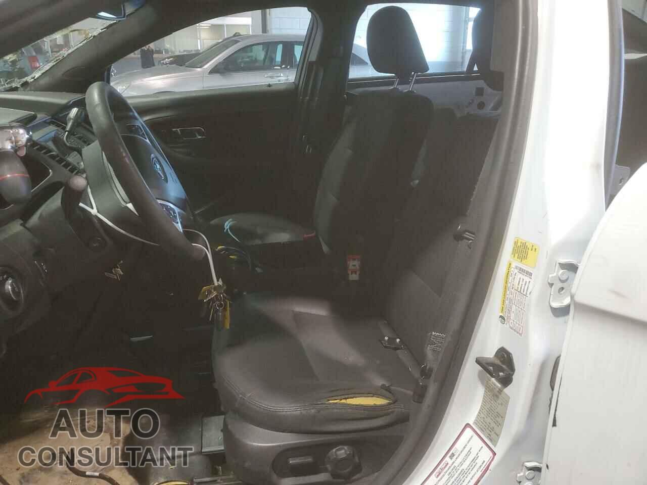 FORD TAURUS 2018 - 1FAHP2L81JG141394
