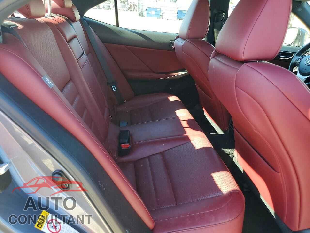 LEXUS IS 2015 - JTHBF1D20F5059083