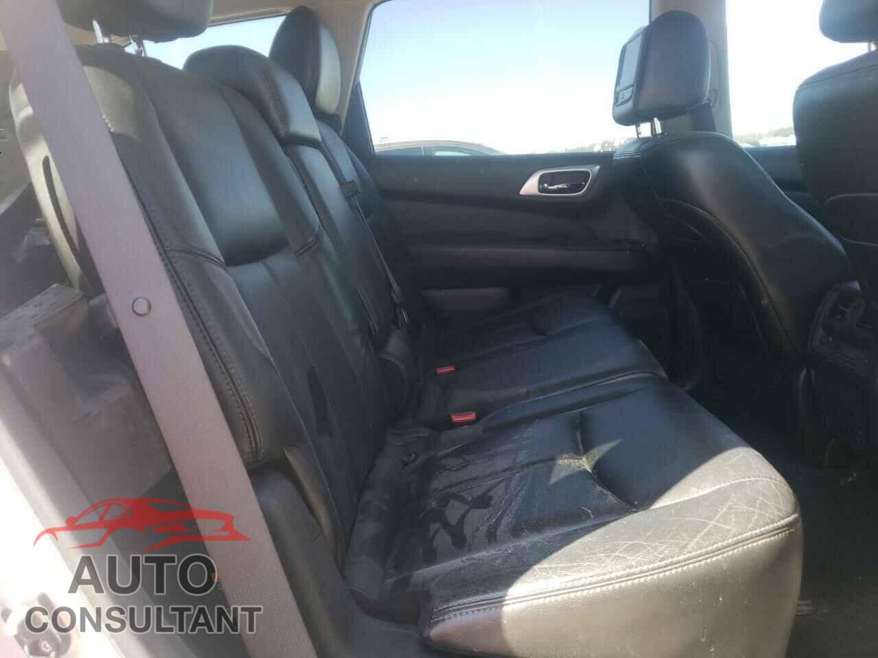 NISSAN PATHFINDER 2013 - 5N1AR2MM1DC635652