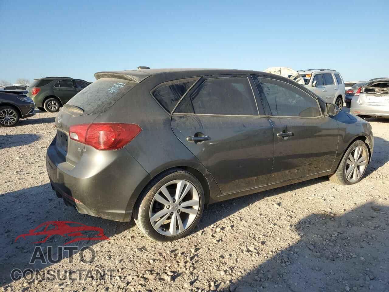 KIA FORTE 2013 - KNAFW5A3XD5702038