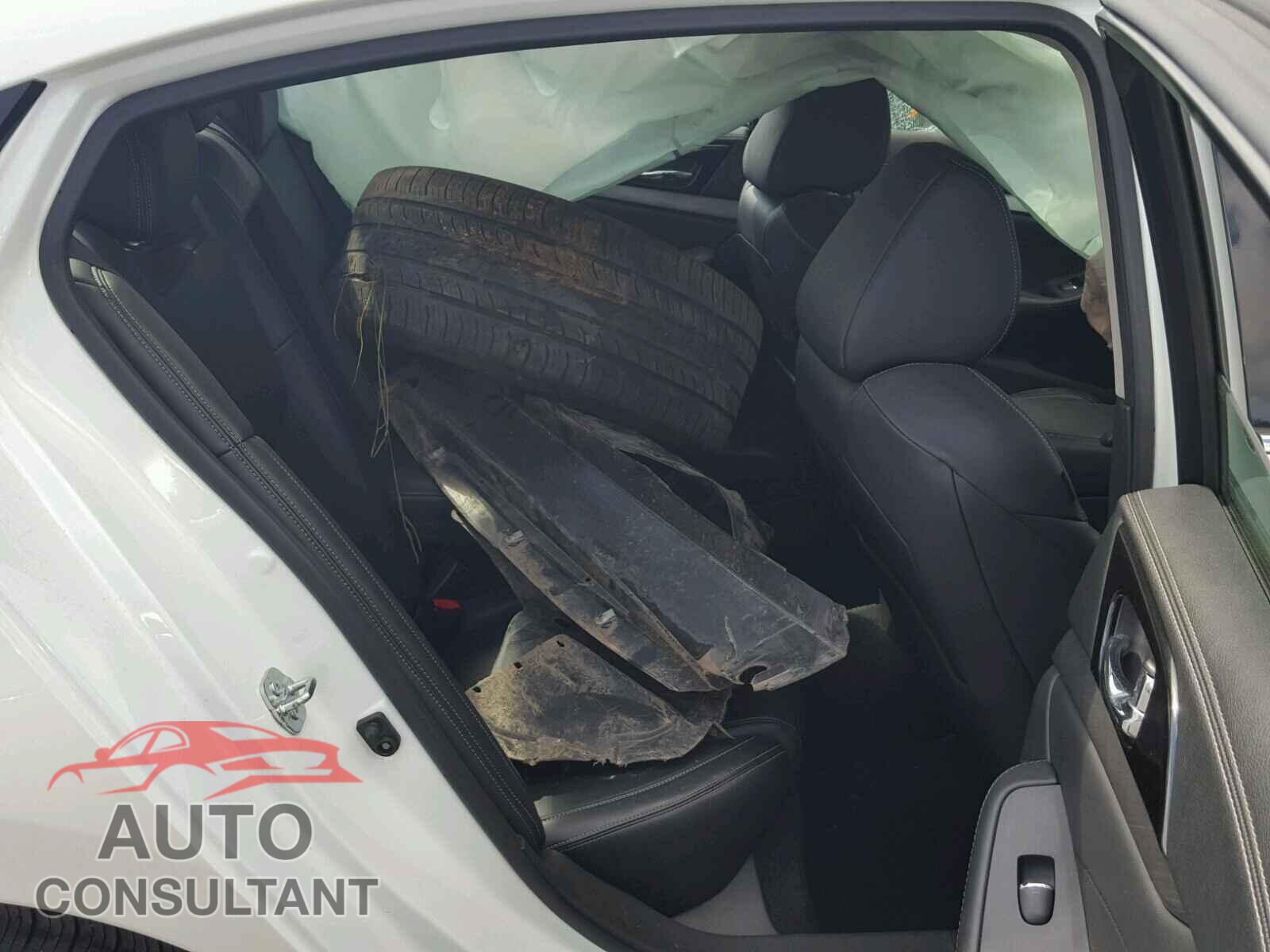 NISSAN MAXIMA 2017 - 1N4AA6AP8HC425479