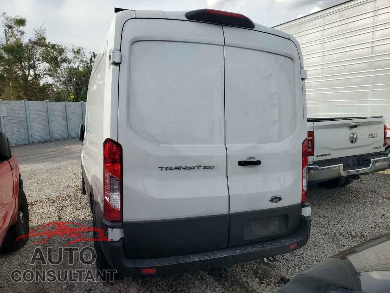 FORD TRANSIT 2021 - 1FTBR1C8XMKA42658
