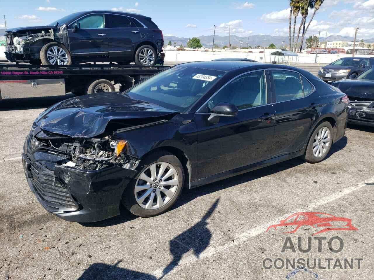 TOYOTA CAMRY 2018 - 4T1B11HK9JU027849