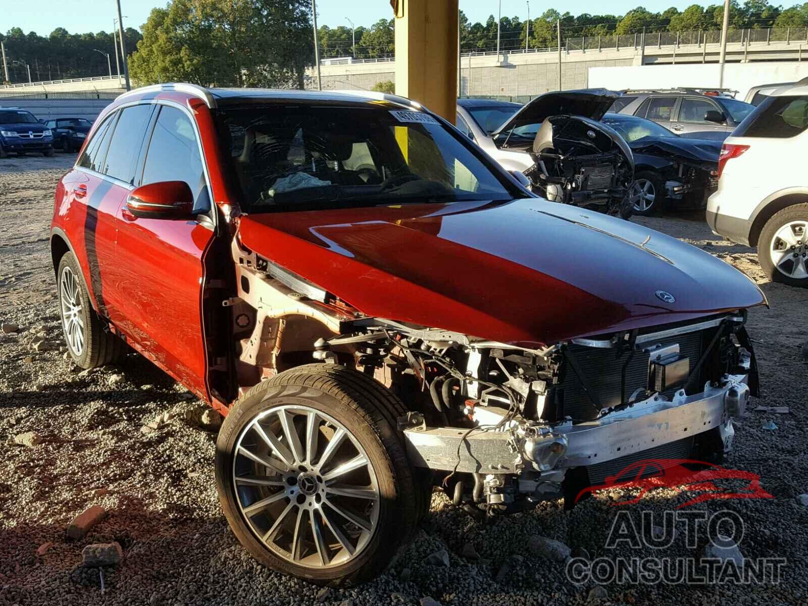 MERCEDES-BENZ GLC 300 2018 - WDC0G4JBXJV049403