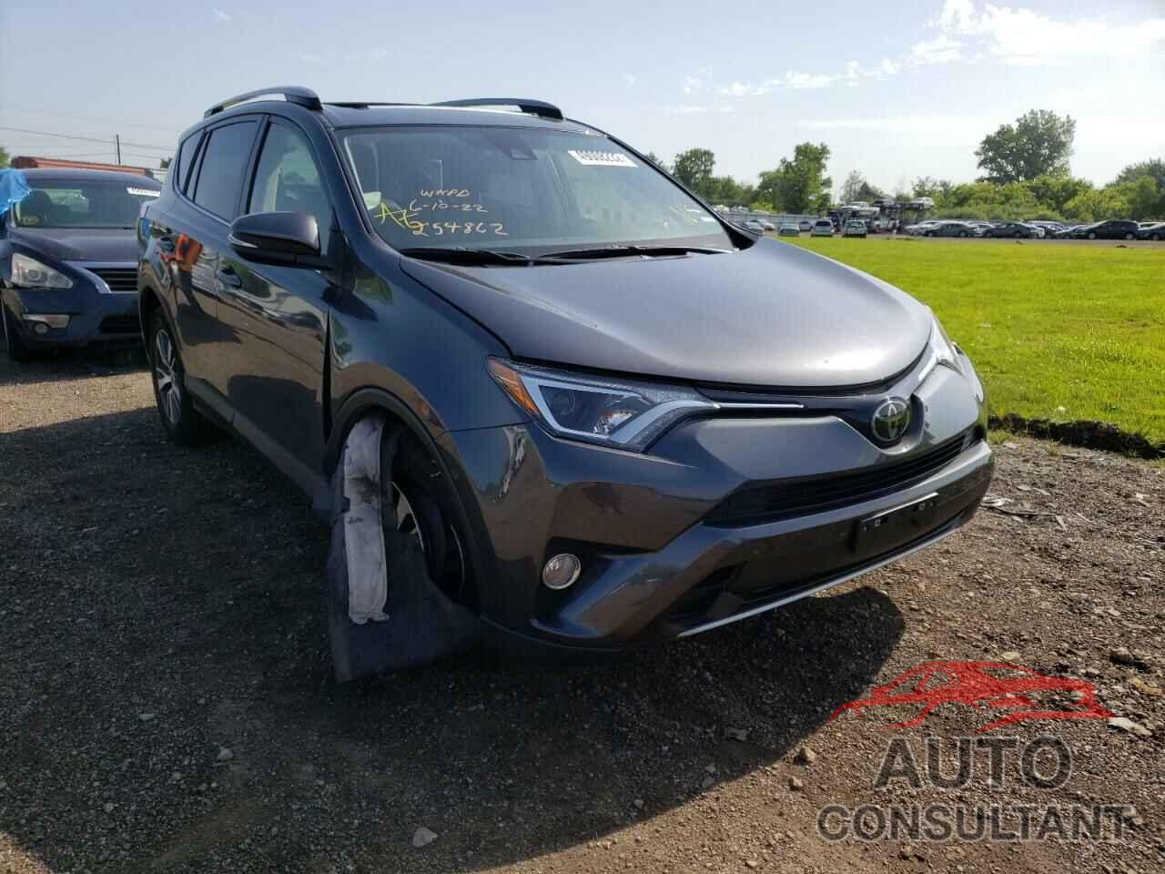 TOYOTA RAV4 2018 - JTMRFREV8JD235965