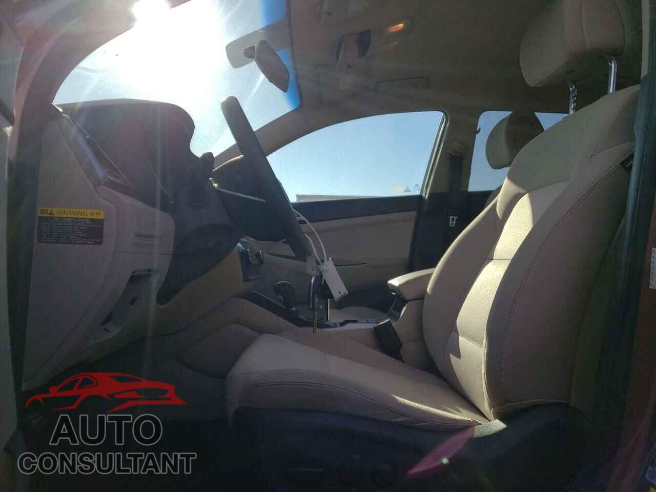 HYUNDAI TUCSON 2017 - KM8J3CA28HU303752