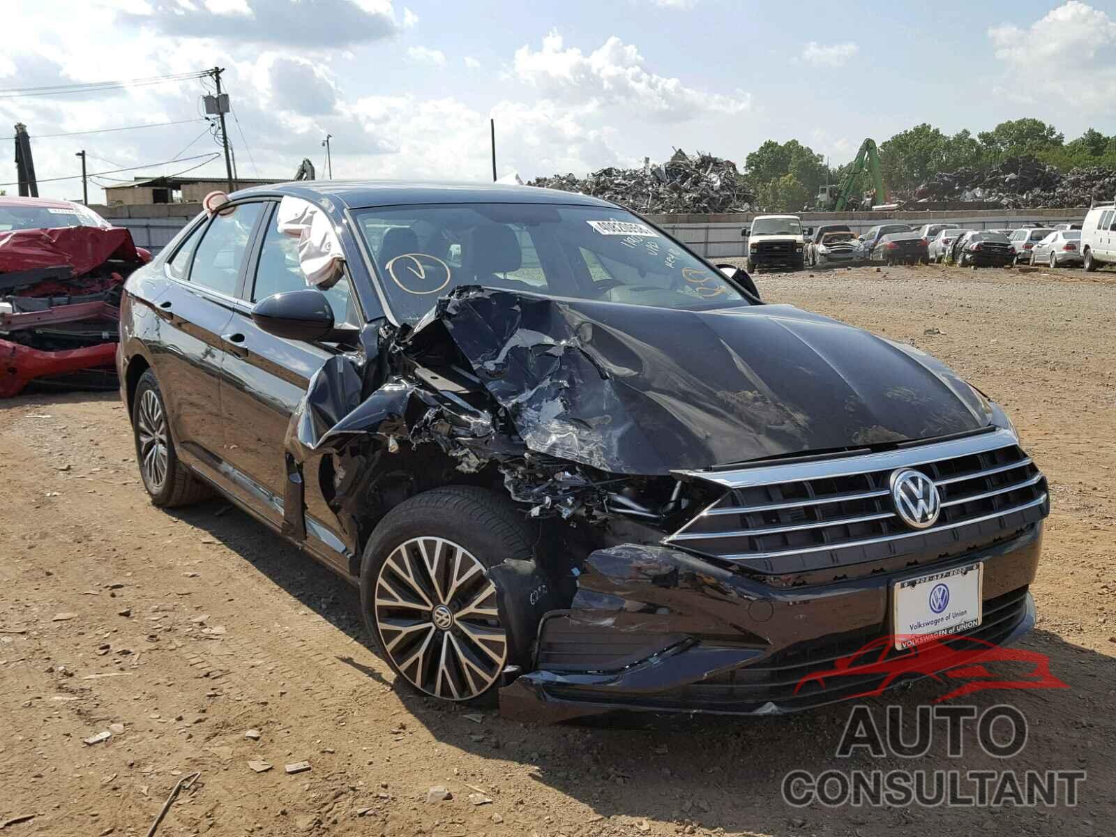 VOLKSWAGEN JETTA 2019 - 3VWC57BU0KM007616
