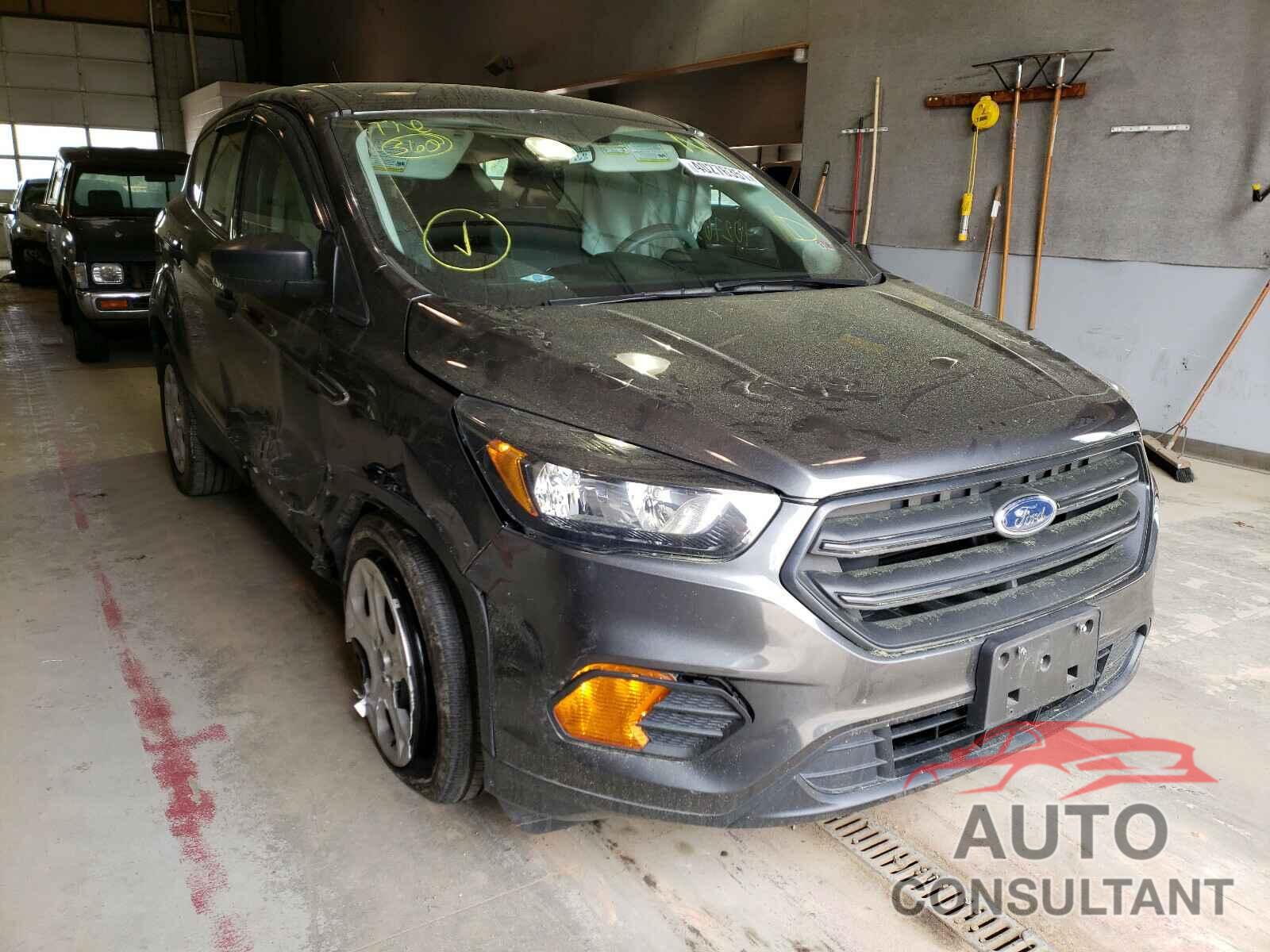 FORD ESCAPE 2018 - 1FMCU0F70JUA17733