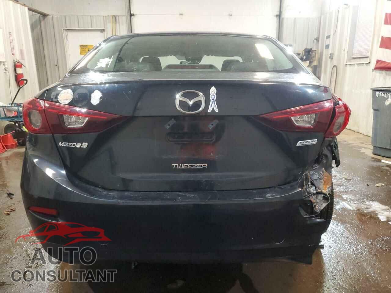 MAZDA 3 2017 - 3MZBN1V78HM148568