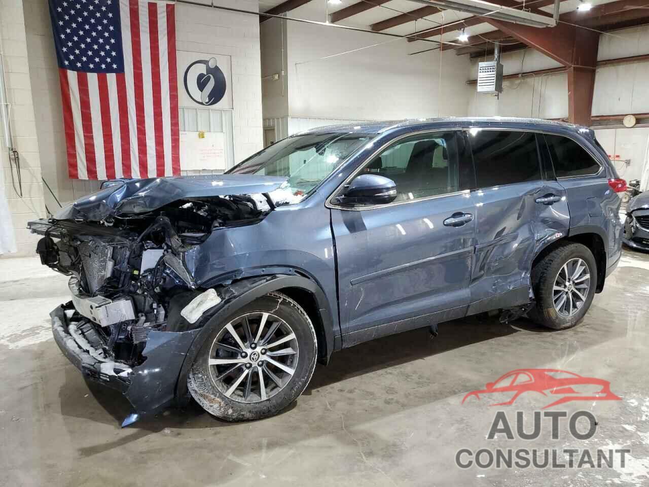 TOYOTA HIGHLANDER 2019 - 5TDJZRFH4KS745071