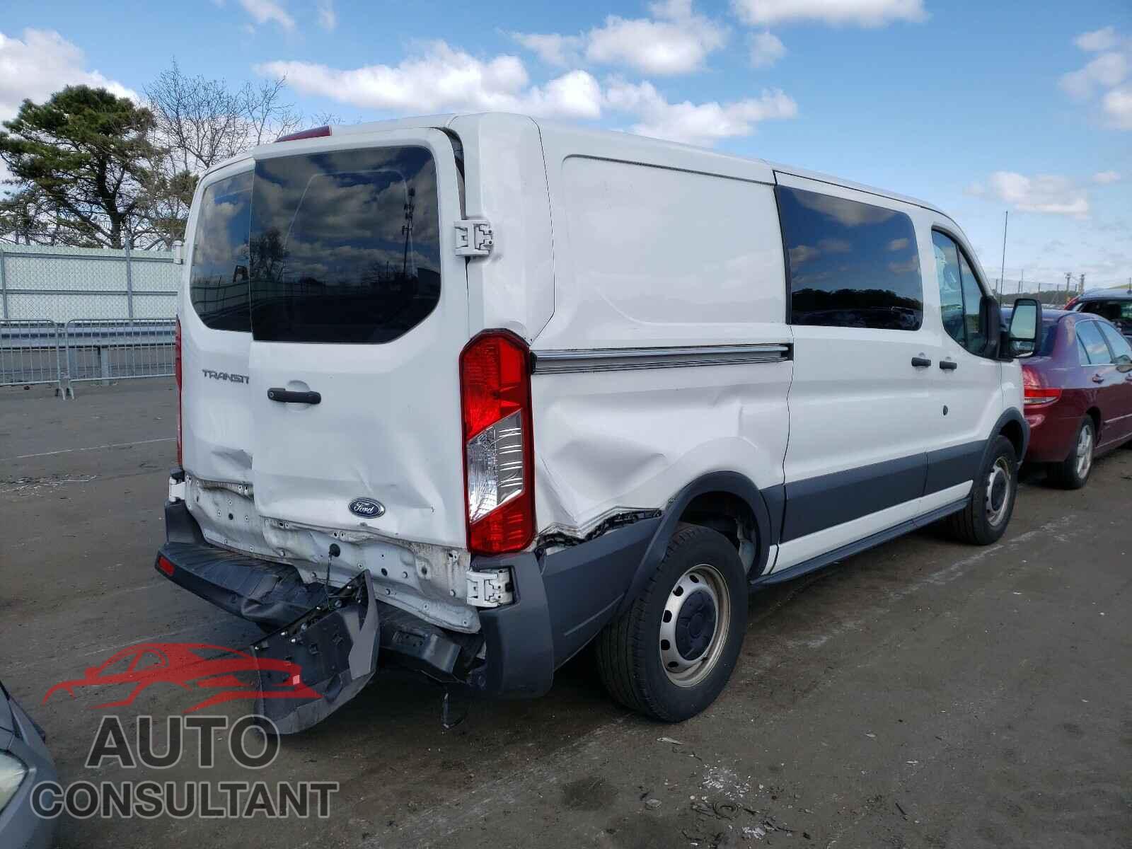 FORD TRANSIT CO 2018 - 1FTYE1YM4JKA48401