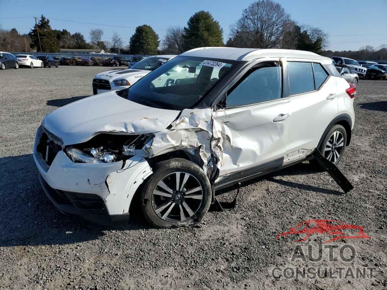 NISSAN KICKS 2018 - 3N1CP5CU1JL528285