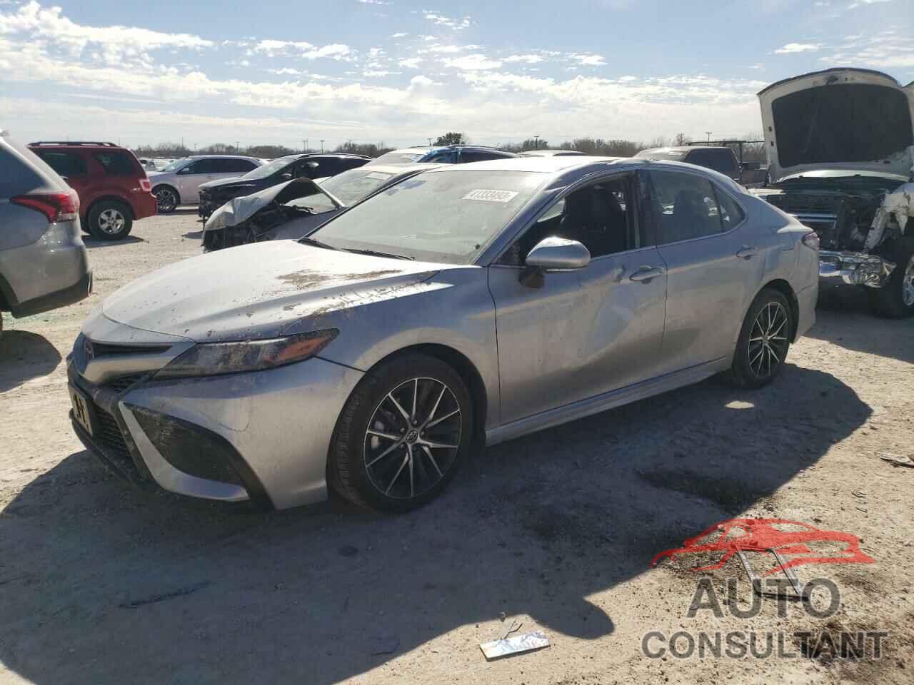 TOYOTA CAMRY 2022 - 4T1G11AK7NU667239